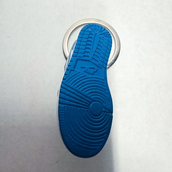 Nike Dunk Low Retro University Blue Sneaker Keychain Pair Shoe Box 3D Gift Charm - Picture 8 of 8